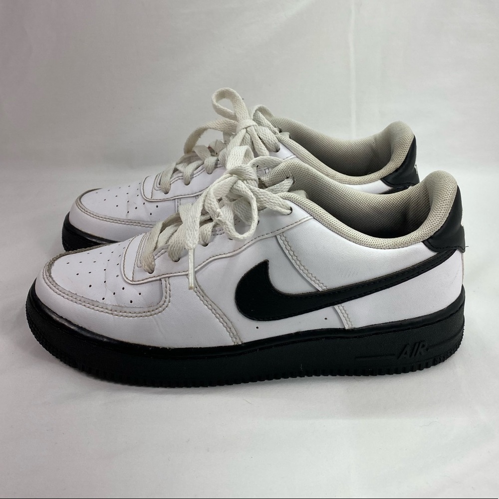 Nike Air Force 1 Low White Black Midsole
